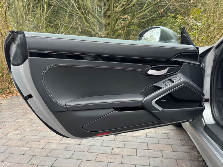 Porsche 718 Boxster T