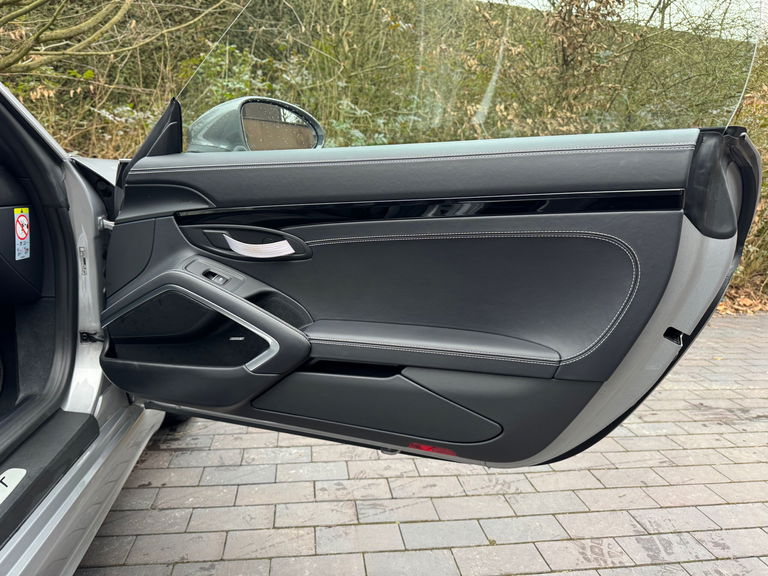 Porsche 718 Boxster T