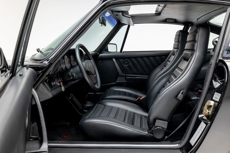 Porsche 911 Turbo 3.3 (US)