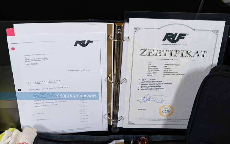 Porsche RUF CTR “Yellowbird”