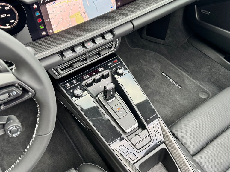 Porsche 992 Carrera 4 GTS