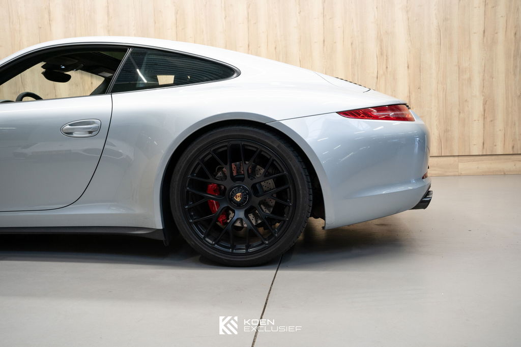 Porsche 991 Carrera GTS
