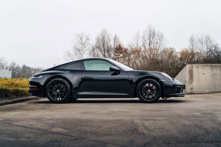 Porsche 992 Carrera GTS