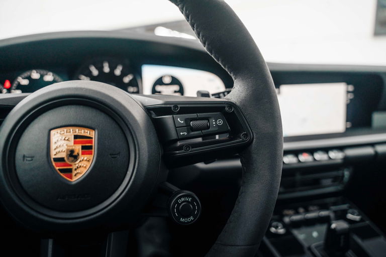 Porsche 992 Carrera GTS