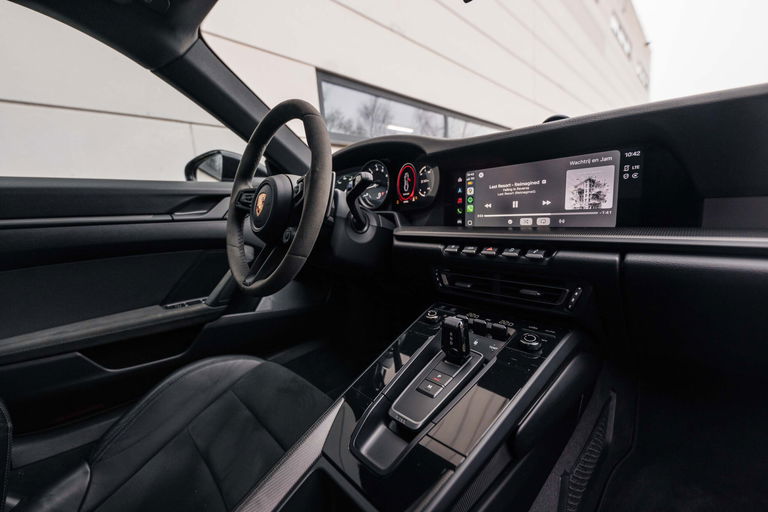 Porsche 992 Carrera GTS