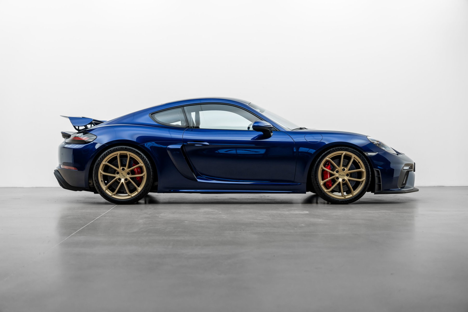 Porsche 718 Cayman GT4 2020 - elferspot.com - Marketplace for