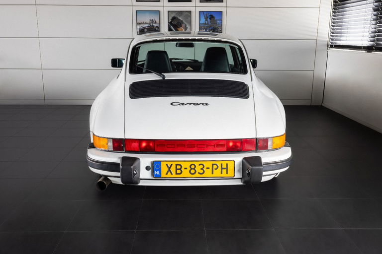 Porsche 911 Carrera 3.2