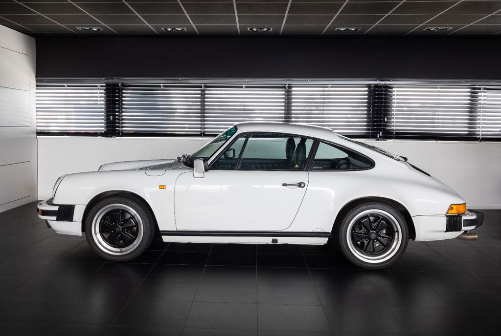 Porsche 911 Carrera 3.2