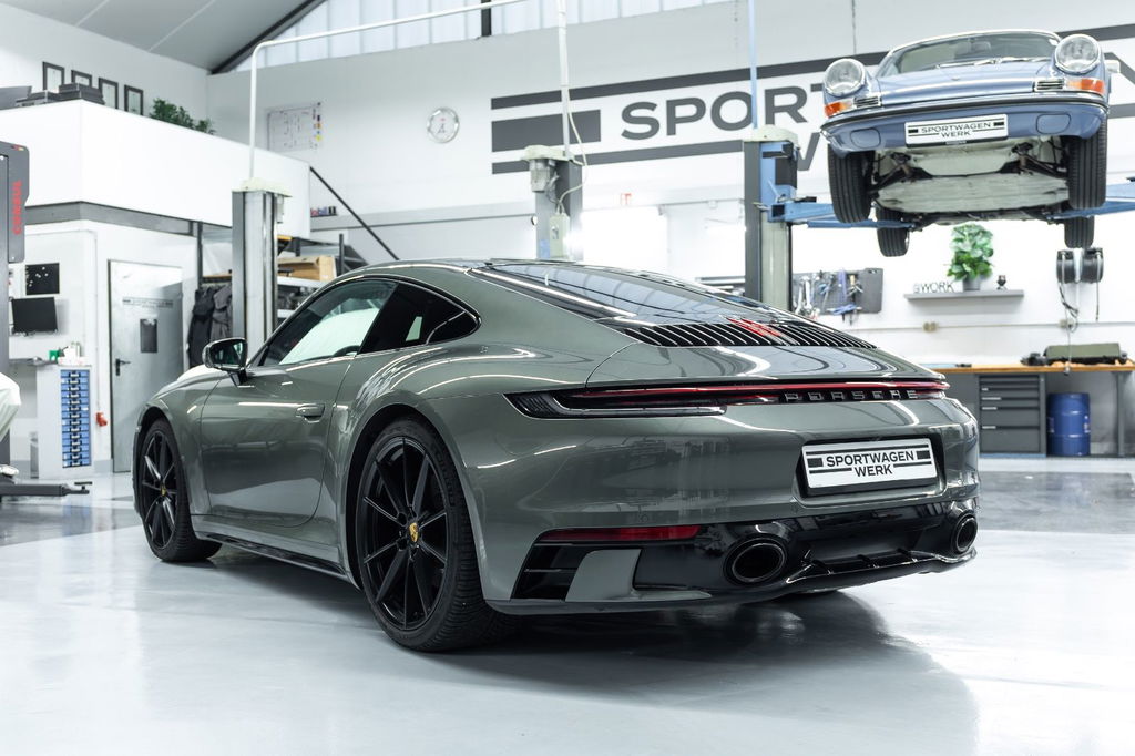 Porsche 992 Carrera 4S