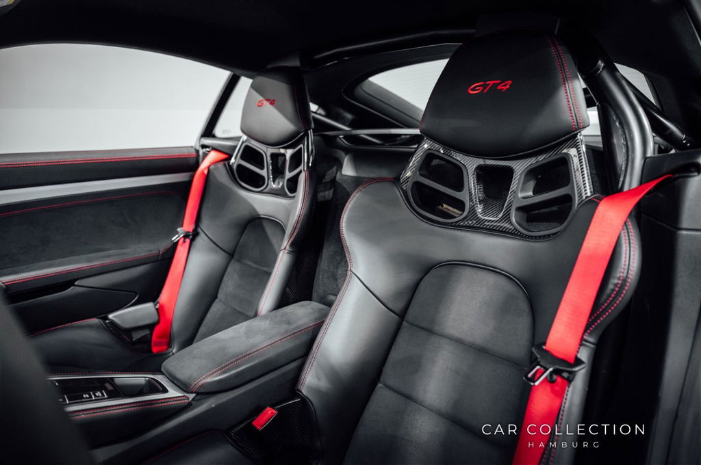Porsche 718 Cayman GT4