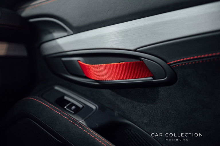 Porsche 718 Cayman GT4