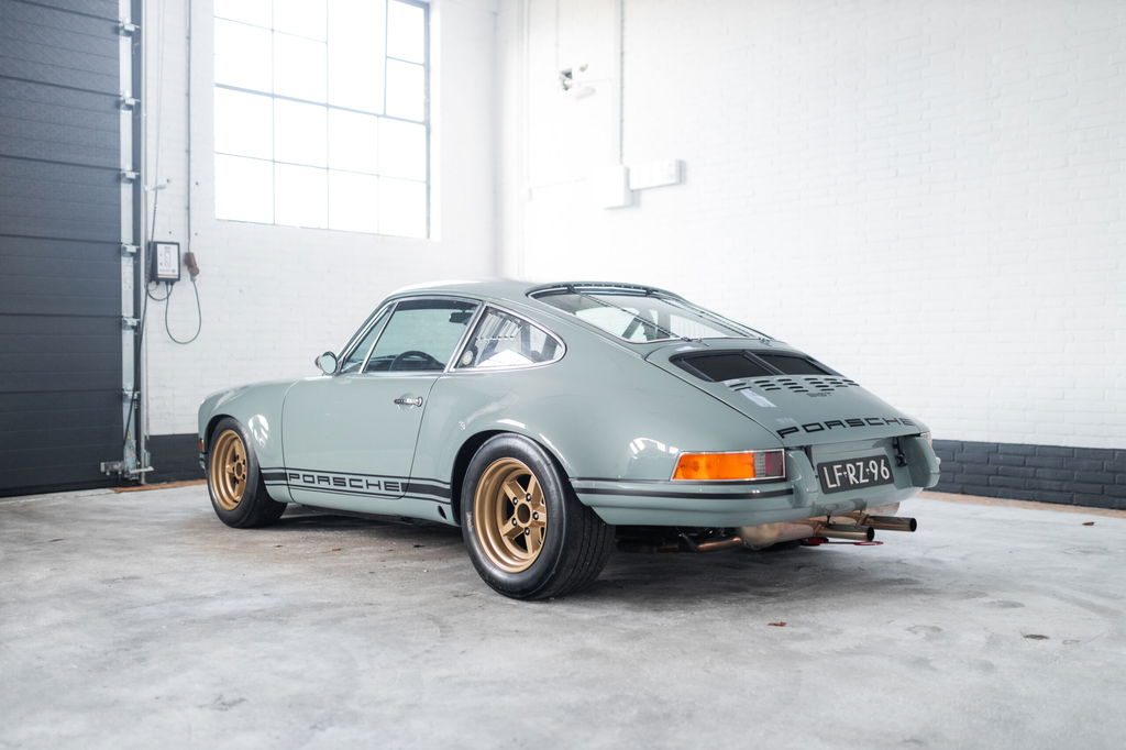 Porsche 911 Backdate