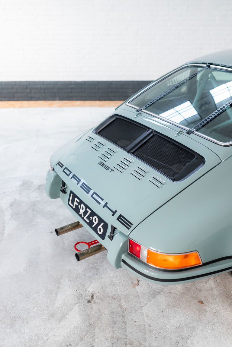 Porsche 911 Backdate