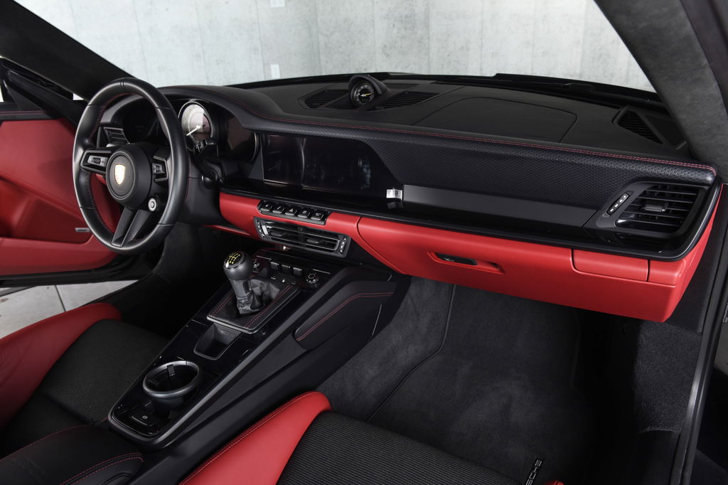 Porsche 992 GT3 Touring