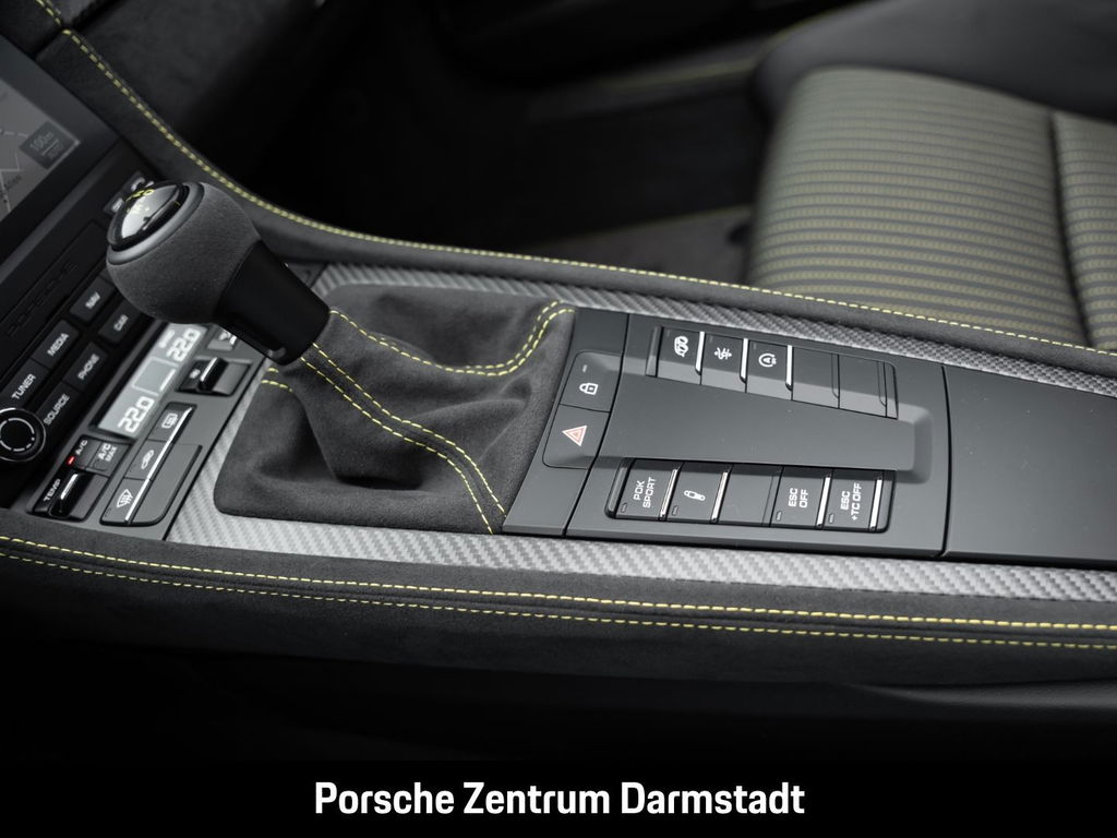 Porsche 718 Spyder RS