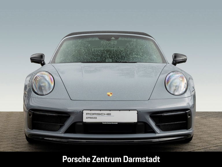 Porsche 992 Carrera 4 GTS