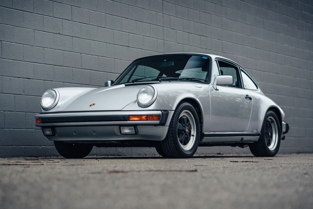 Porsche 911 Carrera 3.2 (US)