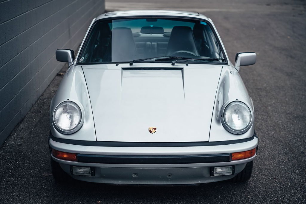 Porsche 911 Carrera 3.2 (US)