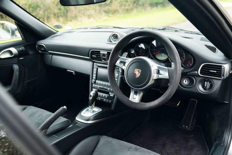 Porsche 997.2 Carrera GTS