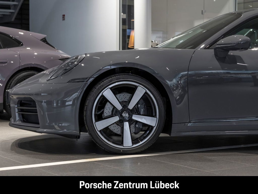 Porsche 992.2 Carrera