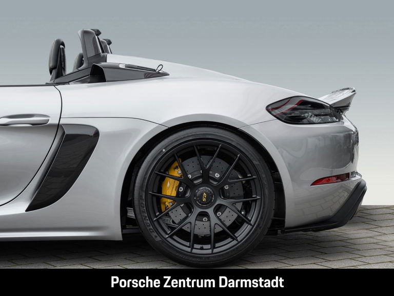 Porsche 718 Spyder RS