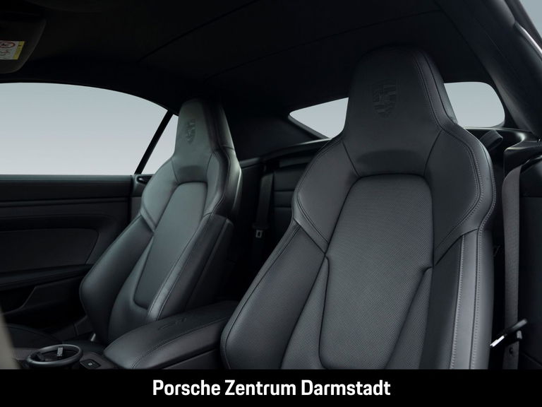 Porsche 992 Carrera 4 GTS