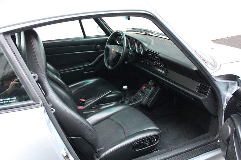 Porsche 993 Carrera 4S