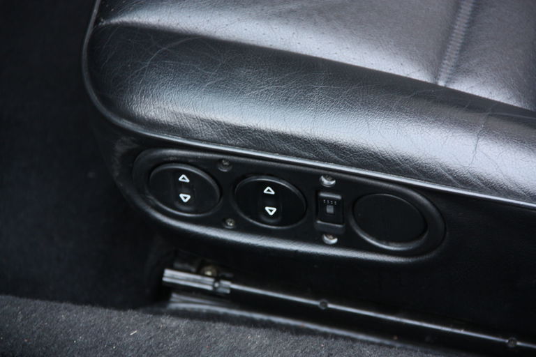 Porsche 911 Carrera 3.2 Speedster