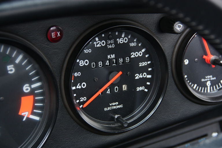 Porsche 911 Carrera 3.2 Speedster