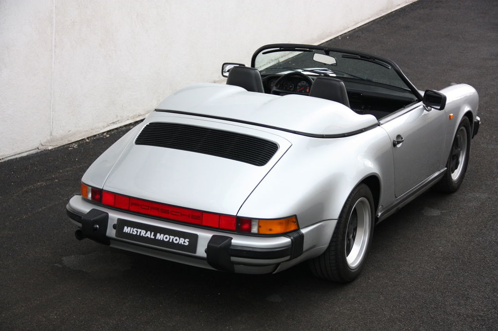 Porsche 911 Carrera 3.2 Speedster