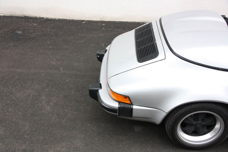 Porsche 911 Carrera 3.2 Speedster