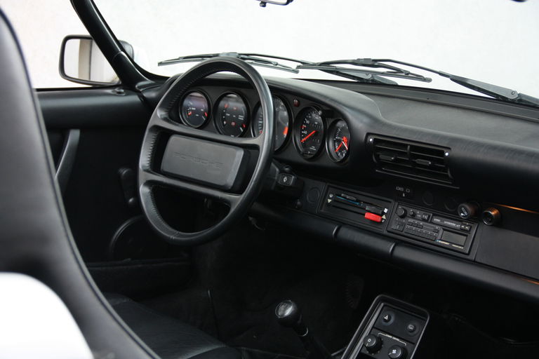 Porsche 911 Carrera 3.2 Speedster