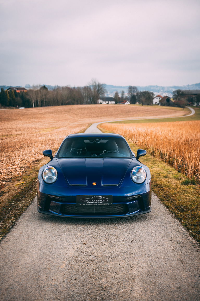 Porsche 992 GT3 Touring