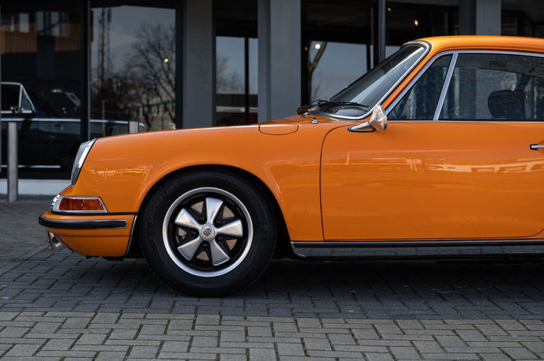 Porsche 911 T