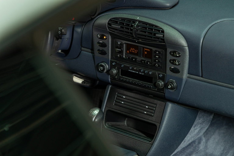 Porsche 996 Carrera 4