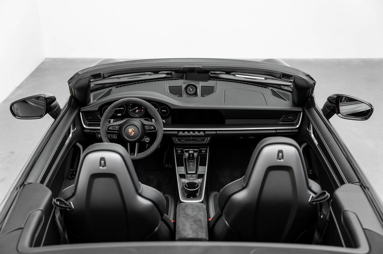 Porsche 992 Carrera 4S