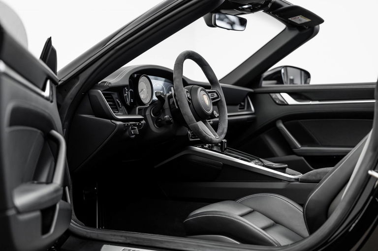 Porsche 992 Carrera 4S