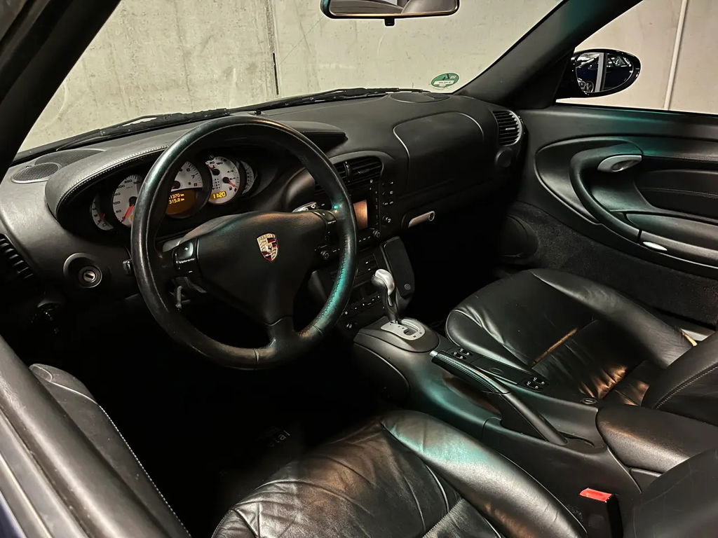 Porsche 996 Carrera 4S