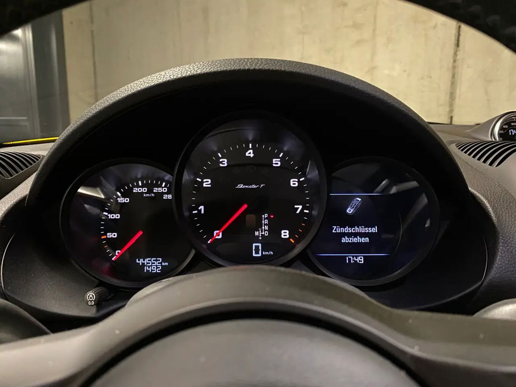 Porsche 718 Boxster T