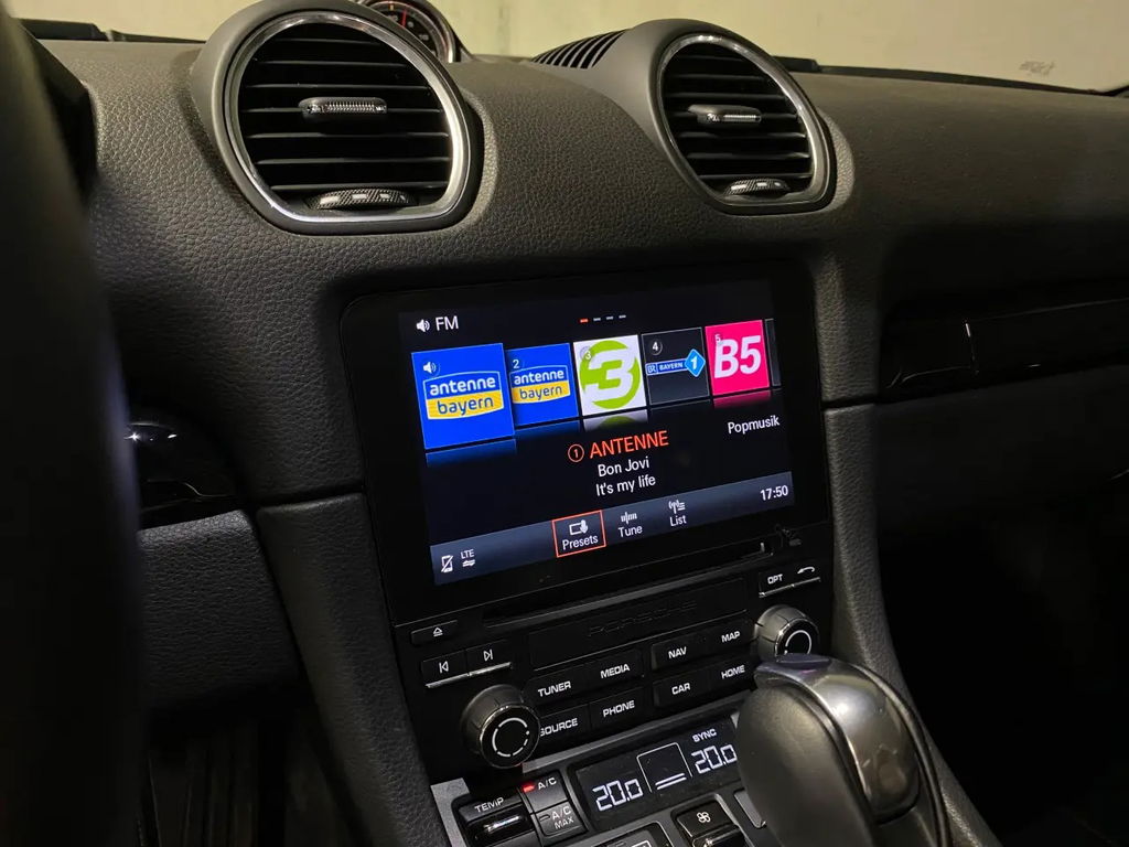 Porsche 718 Boxster T