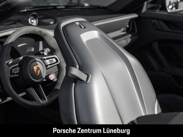 Porsche 992.2 Carrera GTS