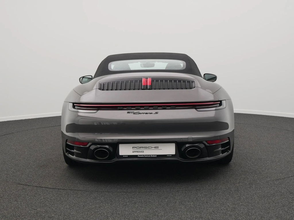Porsche 992 Carrera