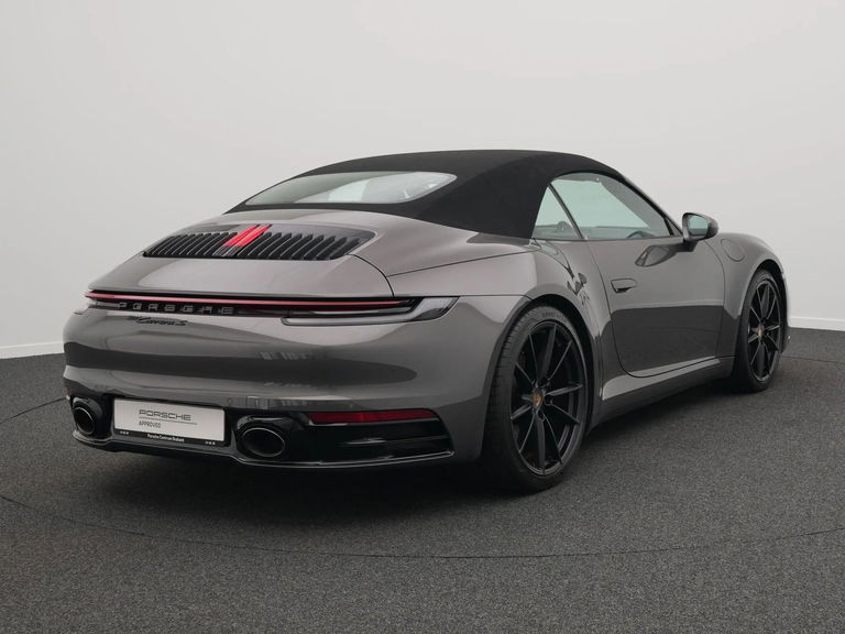 Porsche 992 Carrera