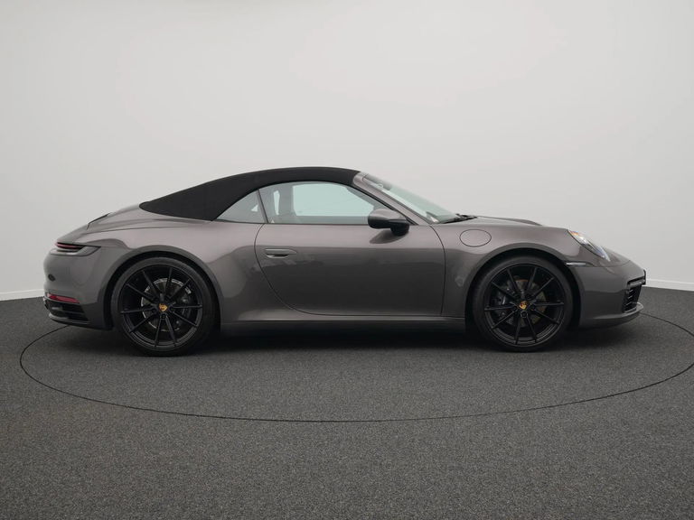 Porsche 992 Carrera