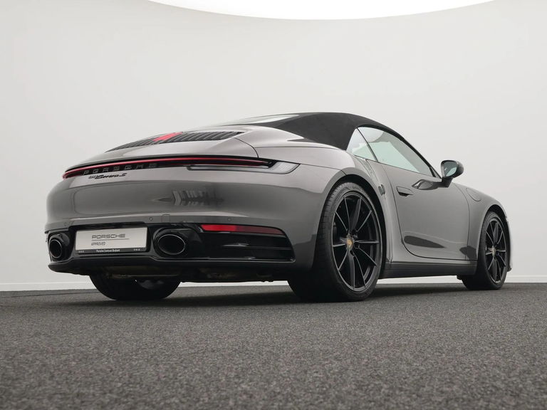 Porsche 992 Carrera