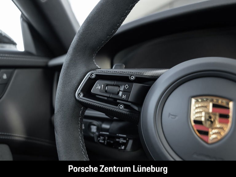 Porsche 992.2 Carrera GTS