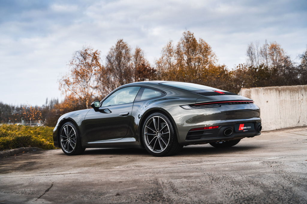 Porsche 992 Carrera