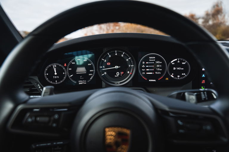 Porsche 992 Carrera