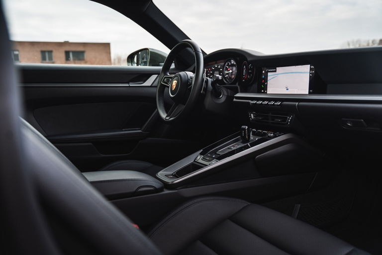 Porsche 992 Carrera
