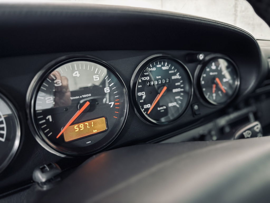 Porsche 993 Carrera 4S